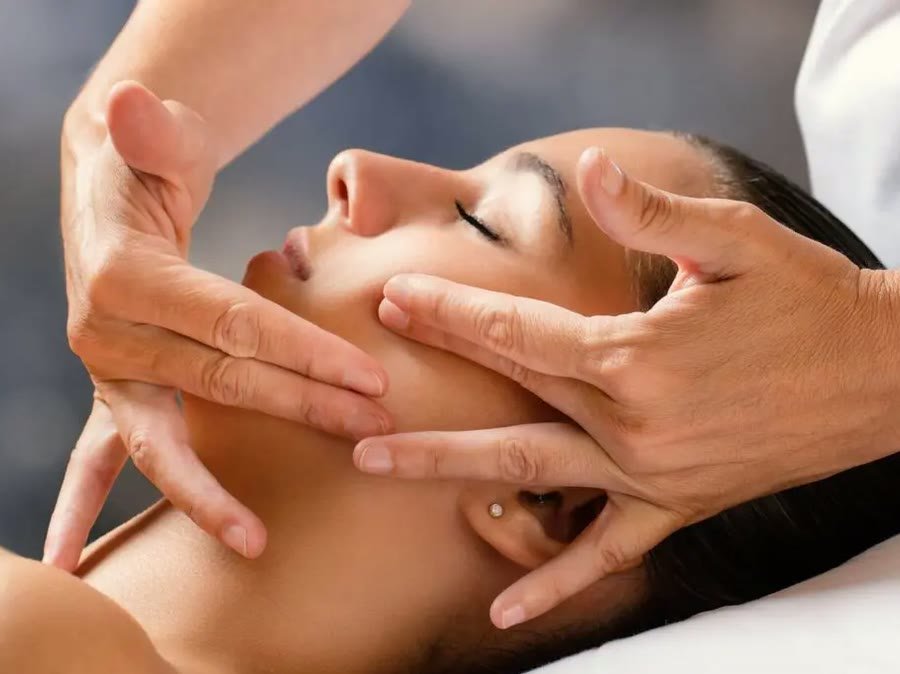 MyoLifting Facial Massage at TerraLux SPA, Chisinau